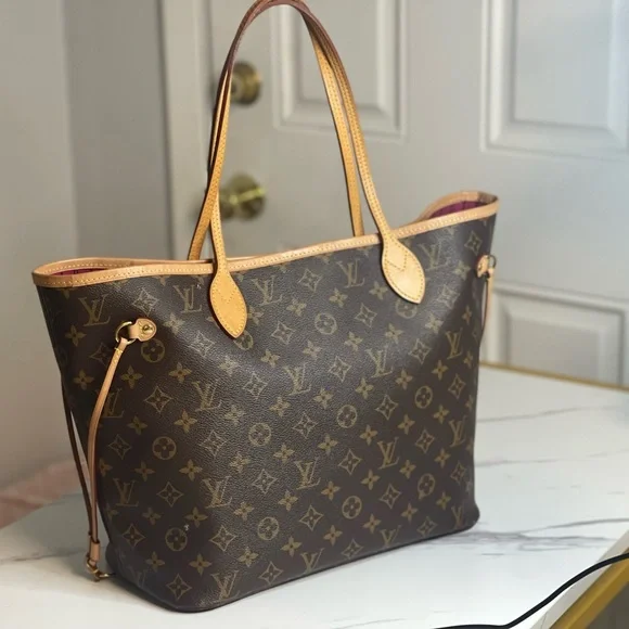 Authentic LV Neverfull 💗 - Picture 3 of 9